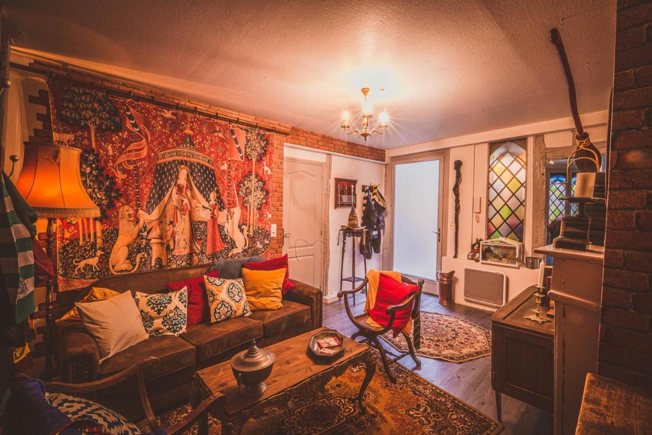 Repaire Du Sorcier Un Apartement Magique Troyes Kültér fotó